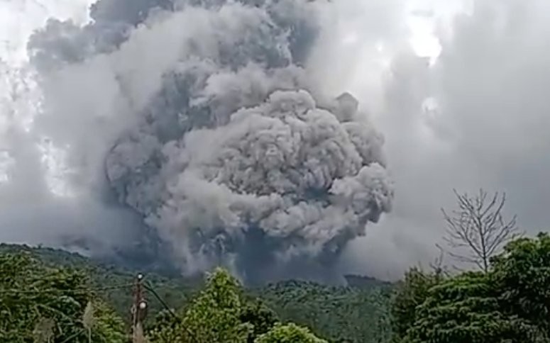 Gunung Marapi Sumbar Erupsi (MNC Media)