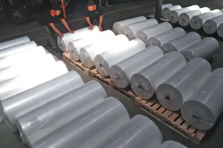 Lagi-Lagi karena Impor, Pengusaha Plastik Keluhkan Penurunan Utilisasi hingga 70 Persen. Foto: MNC Media.