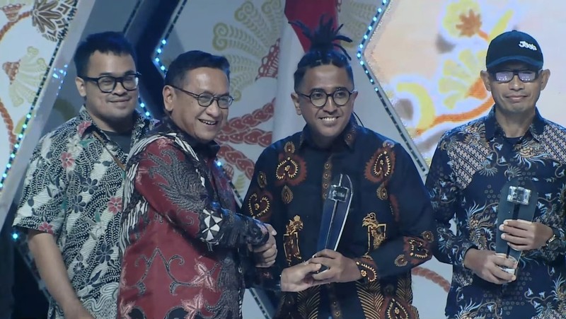 Pewarta IDX Channel Sabet Penghargaan di LPS Award 2023 (foto: MNC Media)