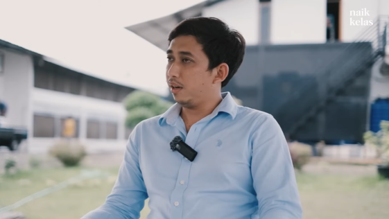 Kesampingkan Passion dan Pilih Beternak, Pemuda ini Raup Omzet Rp8 Miliar per Bulan. (Foto: YouTube/Naik Kelas)