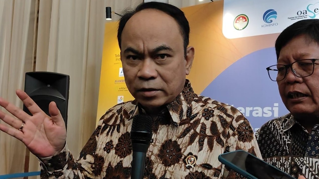 Begini Respons Menkominfo Saat Usman Kansong Serahkan Surat Resign ...