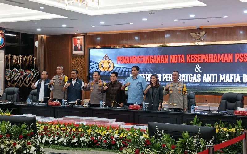 Polisi membongkar judi bola beromzet Rp481 miliar. Dalam kasus ini, penyidik juga menangkap empat orang. (Foto: Irfan Ma'ruf/MPI)
