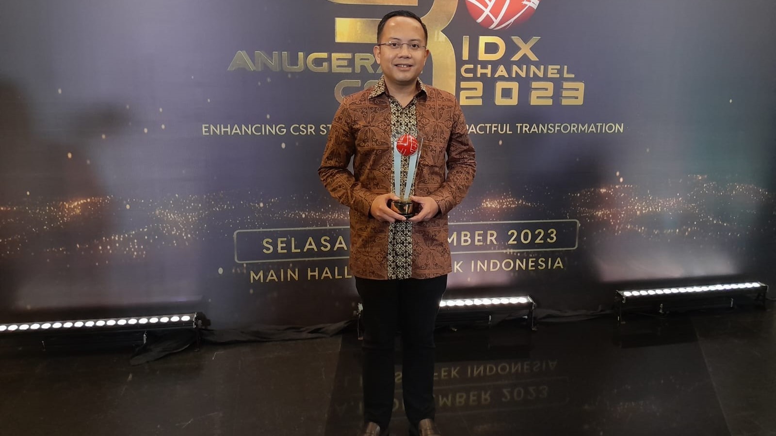 Pemberdayaan Masyarakat Bawa JTrust Bank Menangi Penghargaan CSR IDX Channel 2023 (foto: MNC media)