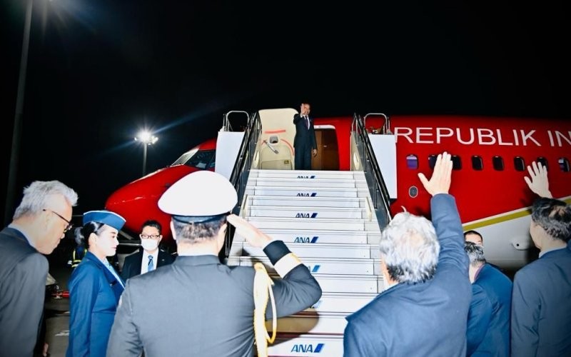 Presiden Jokowi bertolak kembali menuju Indonesia usai melakukan kunjungan kerja ke Jepang. (Setkab)