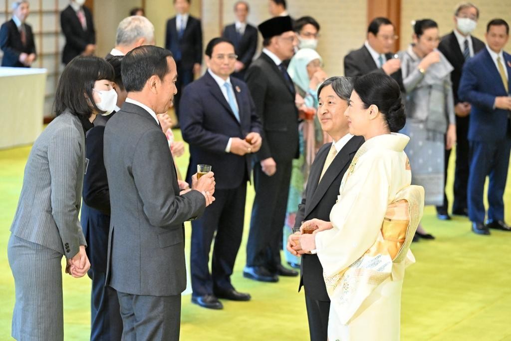 Momen Jokowi Hadiri Jamuan Minum Teh Kaisar Naruhito di Tokyo (FOTO:Dok Ist)