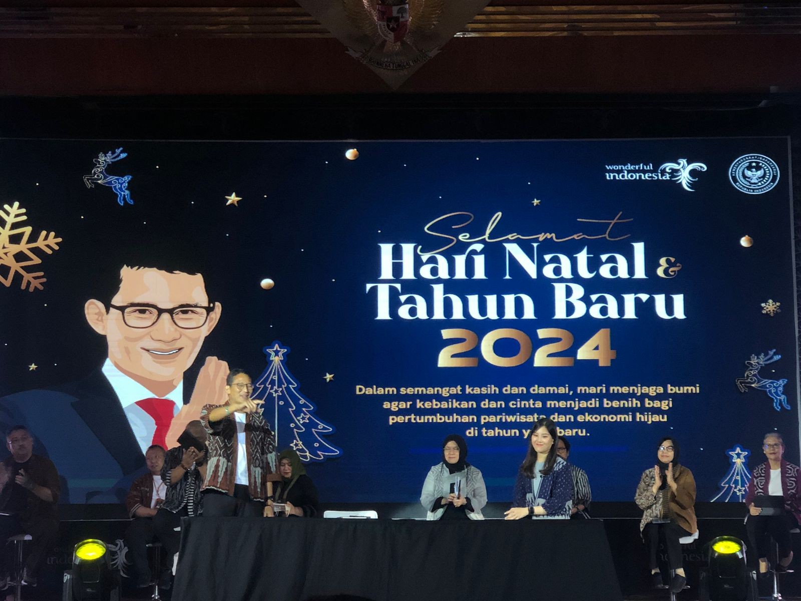 Menparekraf Sandiaga Uno Imbau Wisatawan Terapkan Prokes saat Libur Nataru. (Foto: MNC Media)