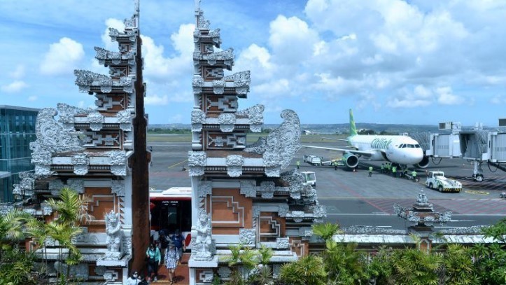 32 Penerbangan di Bandara Ngurahi Rai Dibatalkan Imbas Erupsi Gunung Lewotobi Laki-Laki. (Foto: Inews Media Group)