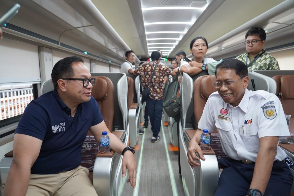 Minat Masyarakat Tinggi, Wamen BUMN Ikut Jajal Kereta Luxury New Generation. Foto: dok. KAI.