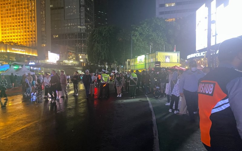 Suasana di Bundaran HI menjelang perayaan tahun baru (Ari Sandita/MPI)