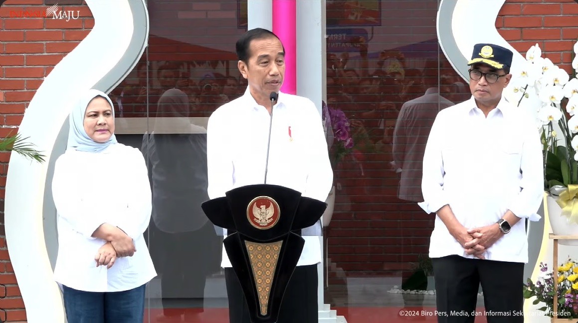 Resmikan Empat Terminal di Jateng dan Jatim, Jokowi: Image Preman Sudah Hilang. (Foto YouTube Setpres)