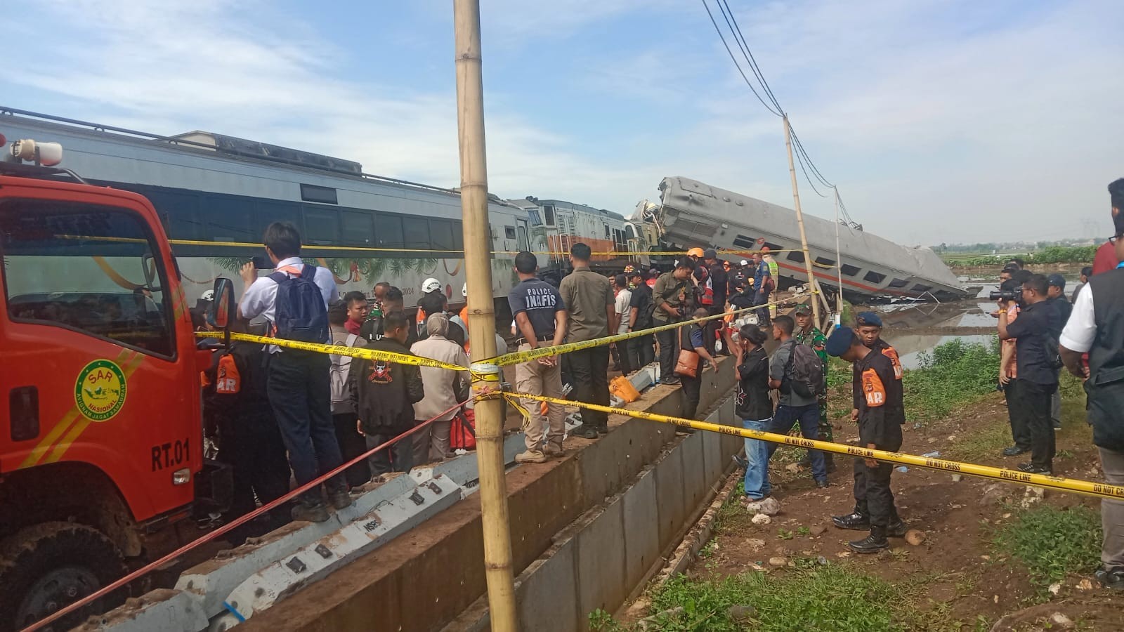 Pj Gubernur Jabar Pastikan Korban Kecelakaan KA di Cicalengka Telah Dievakuasi (FOTO:MNC Media)