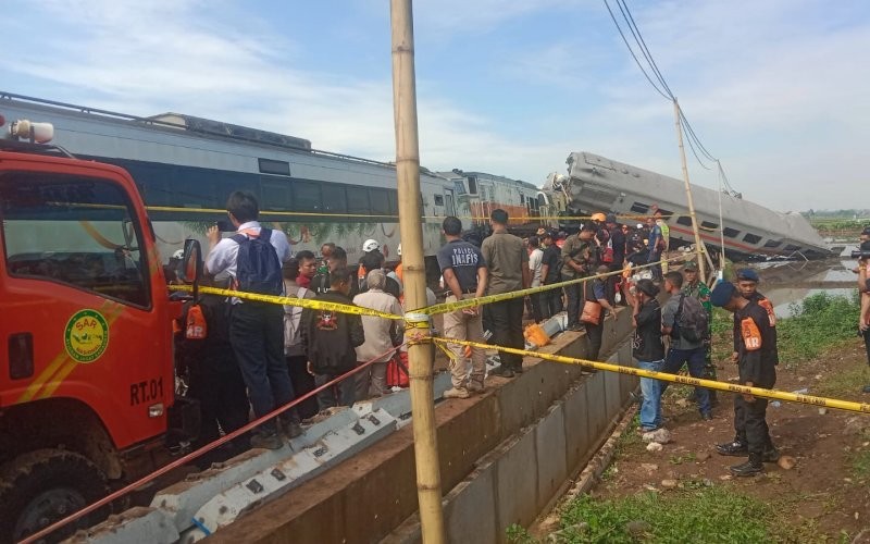 KAI Masih Evakuasi Kereta, 582 Penumpang KA Tujuan Bandung Batal Berangkat. (Foto: MNC Media)