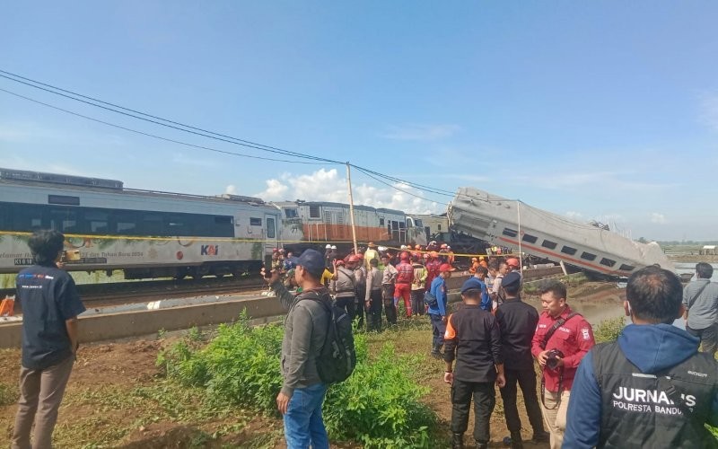 28 Penumpang Terluka Akibat Kecelakaan Kereta Api Di Cicalengka Bandung