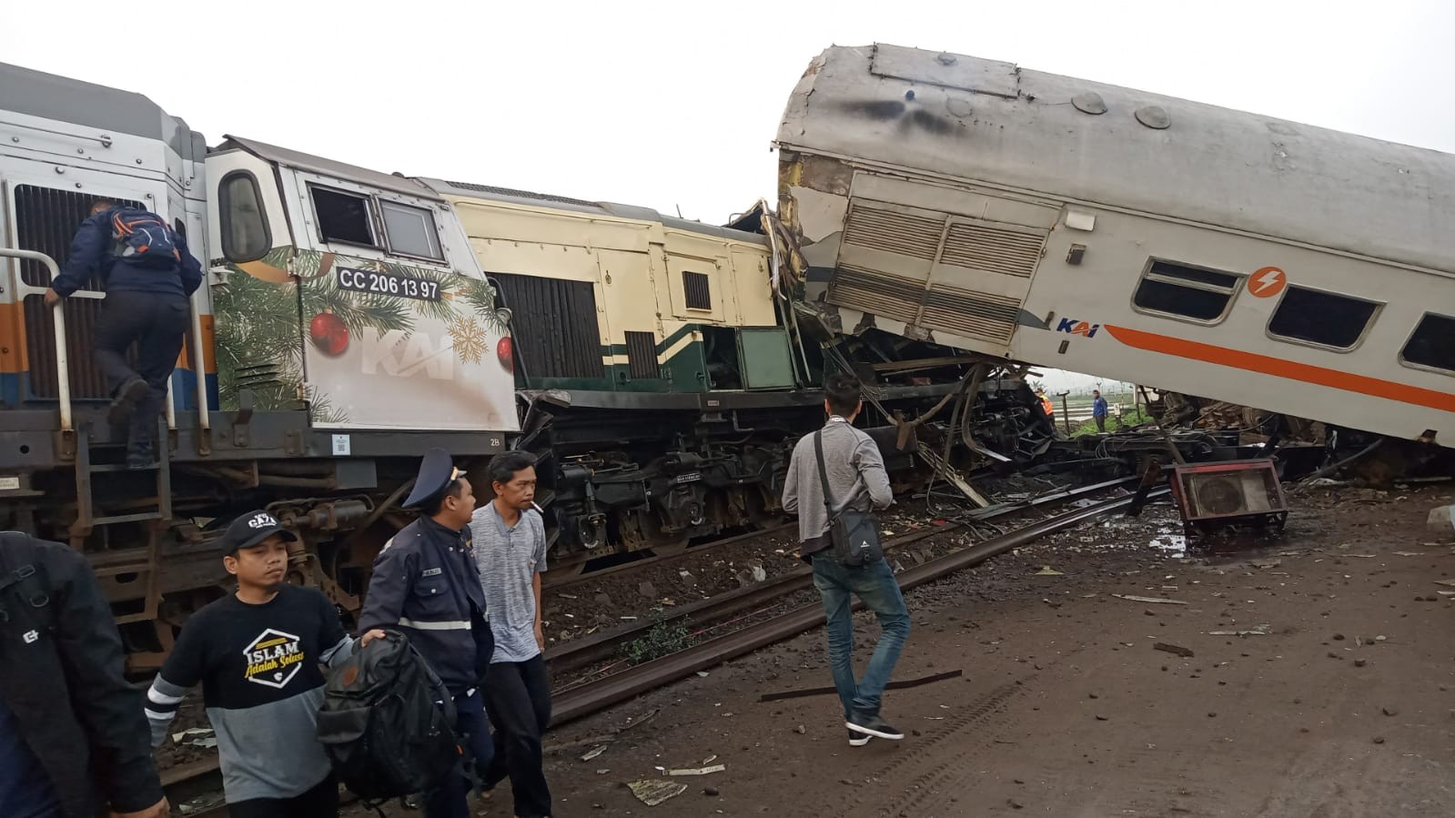 KAI Diminta Berbenah Perbaiki Layanan Dan Sistem Imbas Tabrakan Kereta ...