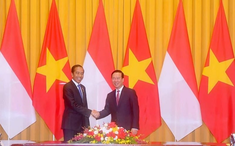 Indonesia dan Vietnam sepakat menaikan nilai perdagangan menjadi USD18 miliar atau setara Rp279,9 triliun.  (Setkab)