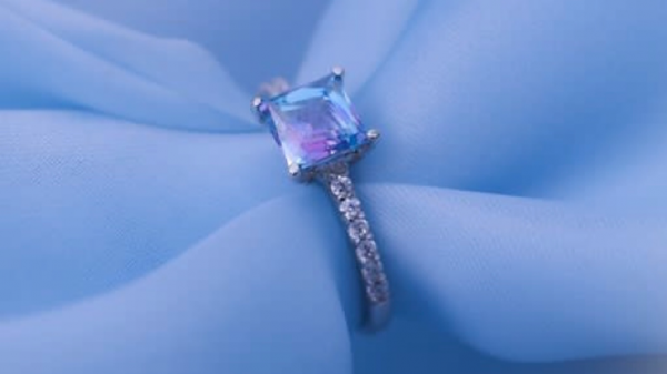 Model Cincin Emas Simple tapi Mewah (Zicron Ring)