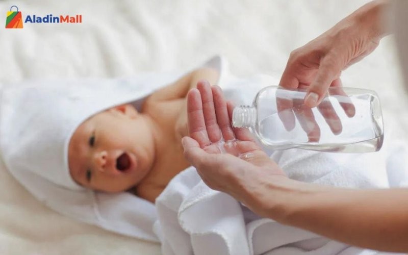 Manfaat minyak telon untuk bayi (MNC Media)