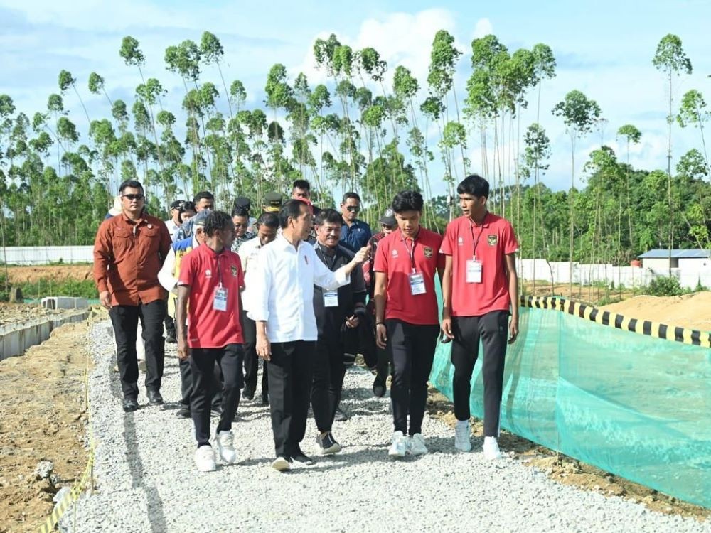 Tinjau Pusat Pelatihan PSSI di IKN, Jokowi Pastikan Bisa Digunakan Juni 2024. Foto: MNC Media.