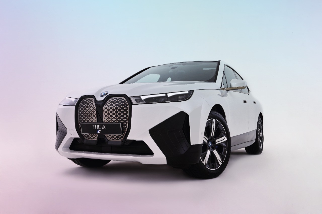 BMW Group Indonesia Sebut Mobil Listrik BMW iX Paling Laris di 2023 (FOTO:Dok Ist)