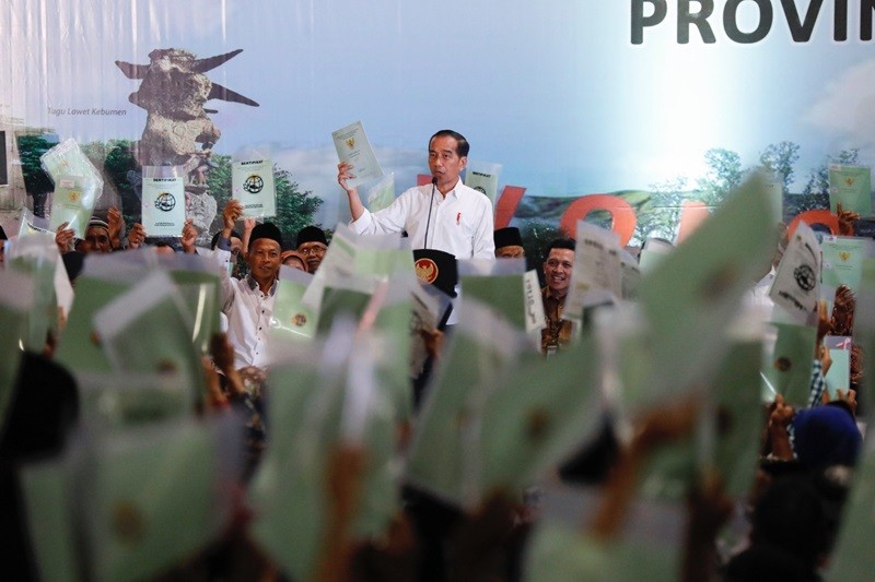 Jokowi Wanti-Wanti Warga: Gadai Sertifikat Tanah dengan Perhitungan Matang (Foto Dok Pemprov Jateng)