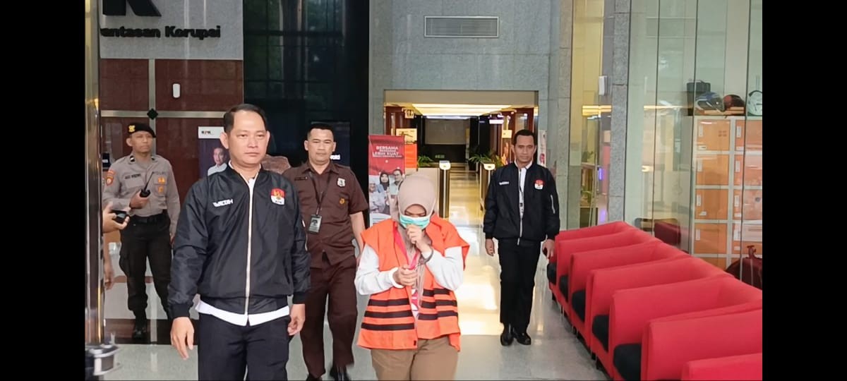 Pejabat BPPD Sidoarjo Diduga Korupsi Dana Insentif hingga Rp2,7 Miliar. (Foto: Nur Khabibi/MNC Media)