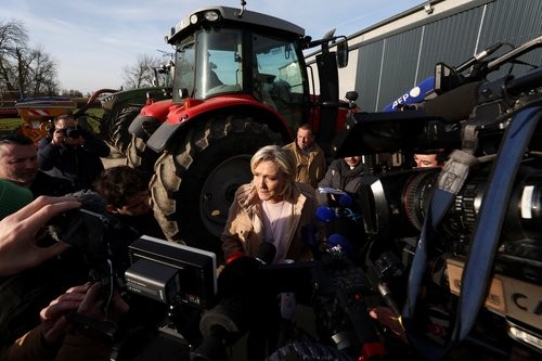 Petani Prancis Ancam Kepung Paris, Ini Penyebabnya. (Foto: REUTERS/Yves Herman)