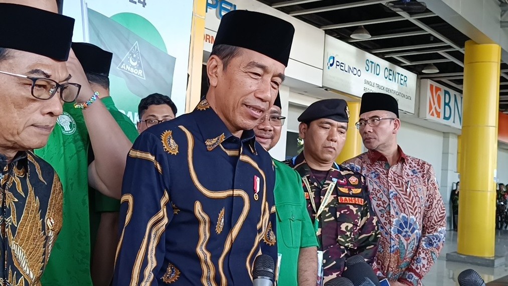 Jokowi Tepis Isu Kabinet Tak Solid Usai Mahfud MD Mundur: Biasa-Biasa Saja, Enggak Ada Masalah. (Foto Raka Dwi/MPI)