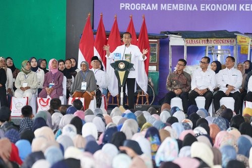 Jokowi Puji Produk Nasabah PNM Mekaar yang Sudah Ekspor. (Foto: MNC Media)