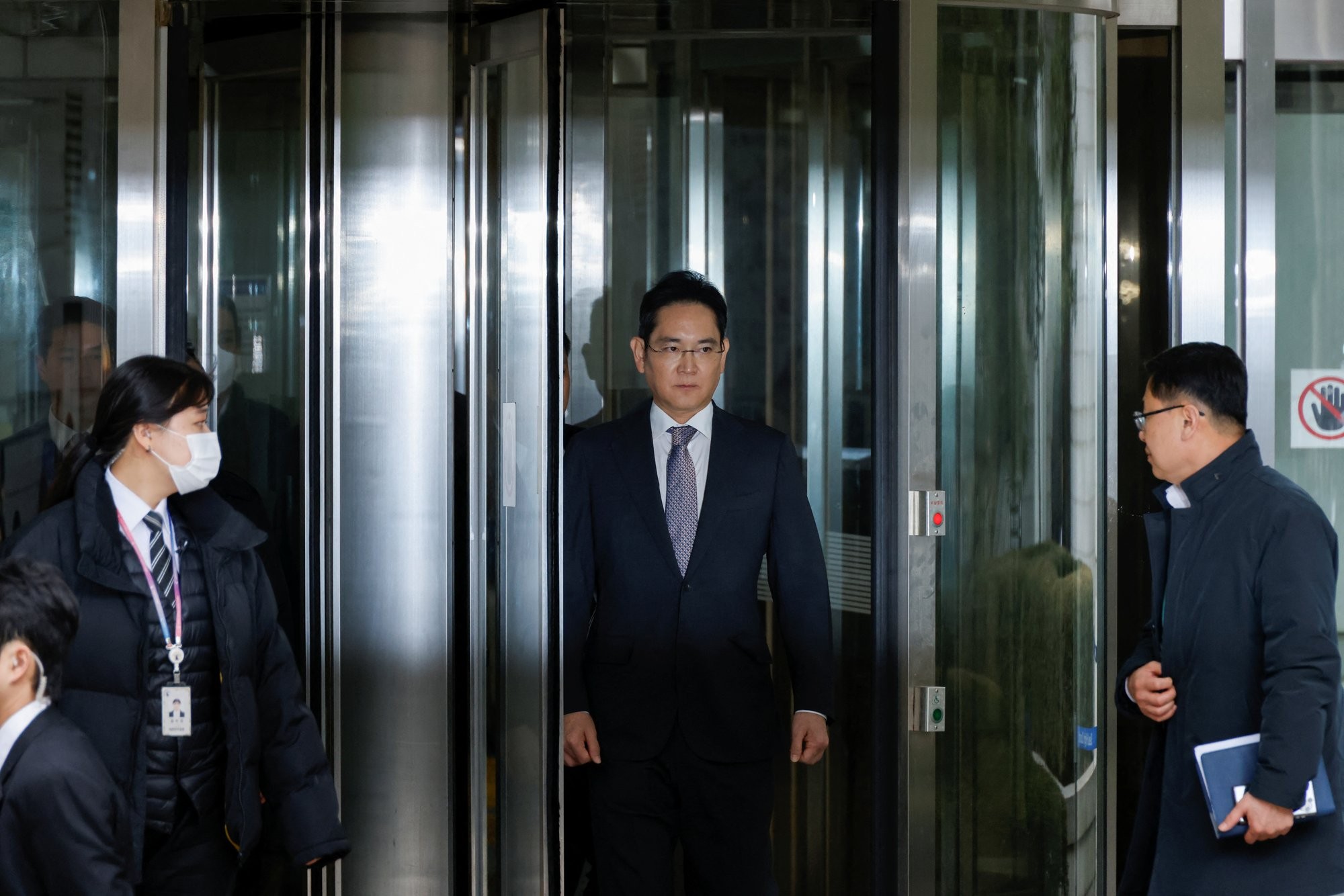 Menang di Pengadilan, Bos Samsung Hindari Penjara. (Foto: REUTERS/Soohyeun Kim)