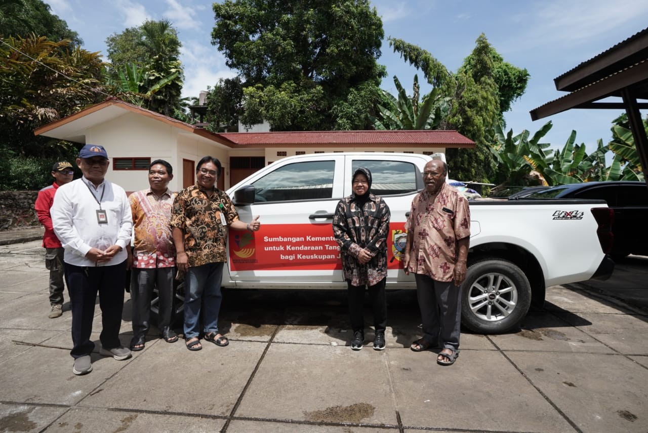 Mensos Beri Bantuan Kendaraan Kedaruratan di Papua Senilai Rp2,23 Miliar. (Foto: Kemensos)