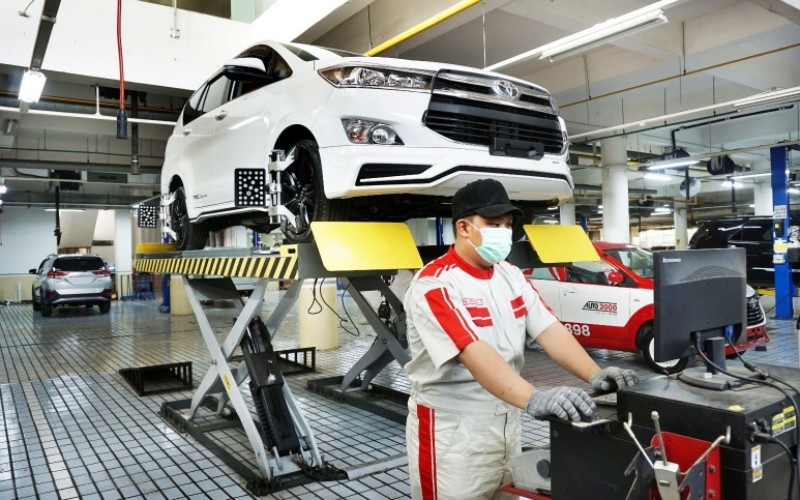 AC mobil merupakan bagian penting yang membuat perjalanan menjadi lebih nyaman (Auto2000)