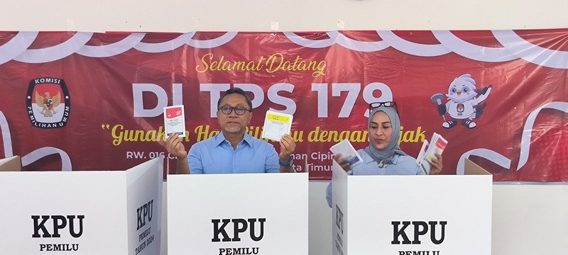 Menteri Perdagangan Zulkifli Hasan Nyoblos di TPS 179 Cipinang Jatinegara. (Foto: MNC Media)