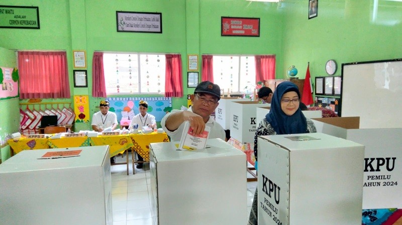 Menko PMK Terbang dari Jakarta Buat Nyoblos di TPS Malang (Foto Avirista M)