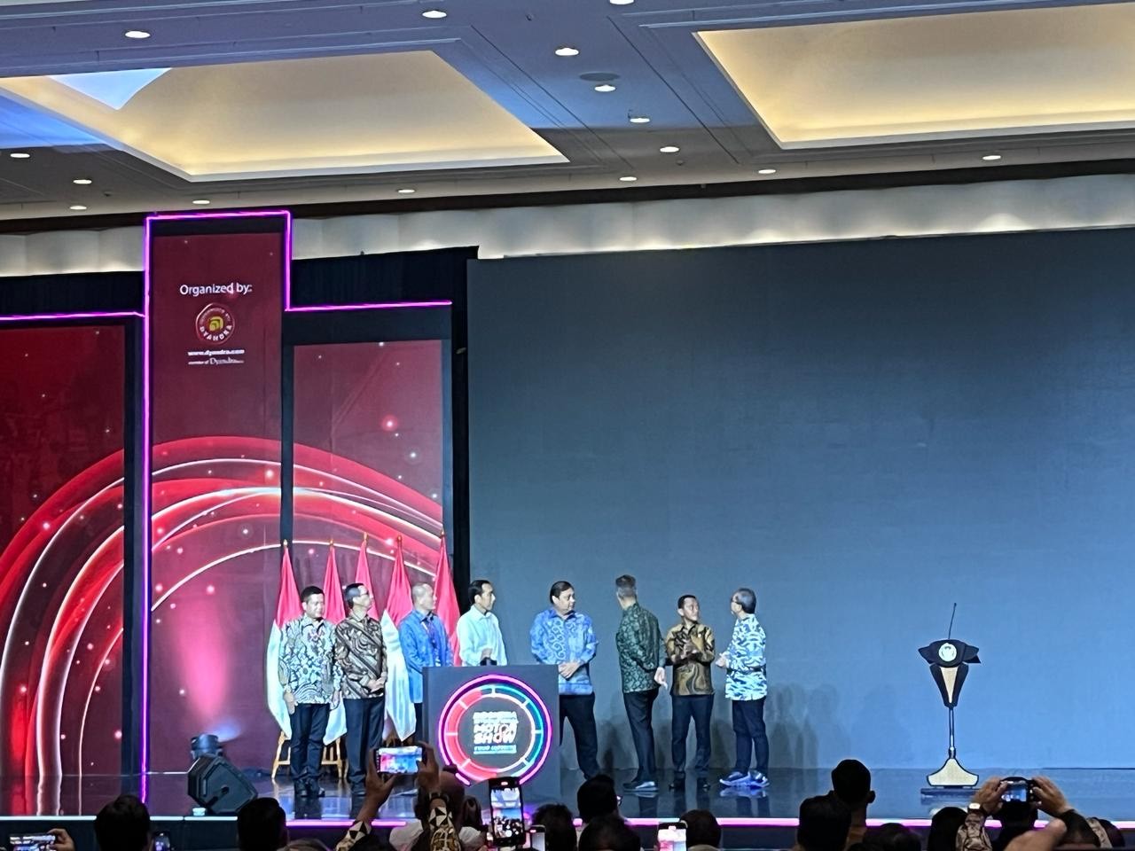 Jokowi Resmi Membuka IIMS 2024, Perusahaan Otomotif Siap Unjuk Gigi. (Foto: Fadli/MNC Media)