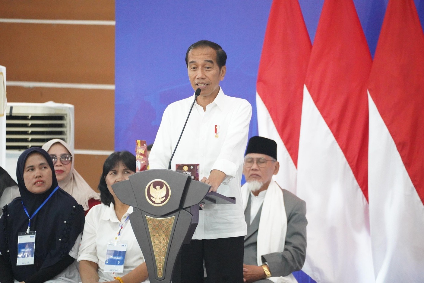 Jokowi Puji Nasabah Mekaar yang Disiplin Bayar Angsuran. (Foto Istimewa)