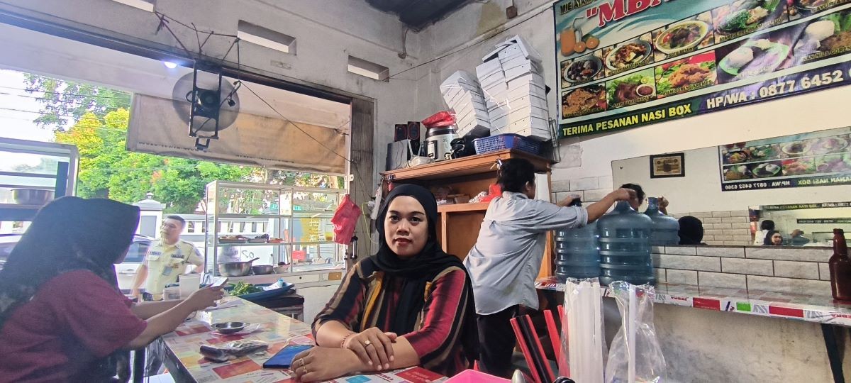 Takut Gulung Tikar, Pedagang Minta Pemerintah Segera Atasi Kenaikan Harga Beras. (Foto: Dinar/MNC Media)