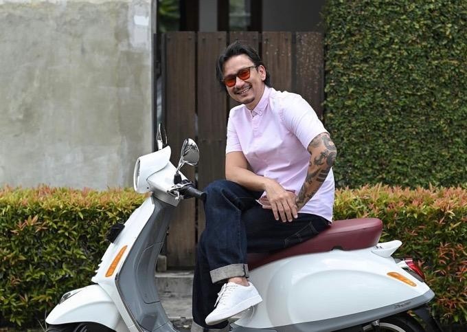 Koleksi Barang Mahal Milik Vincent Rompies, dari Vinyl Klasik hingga Royal Enfield. (Foto: MNC Media)
