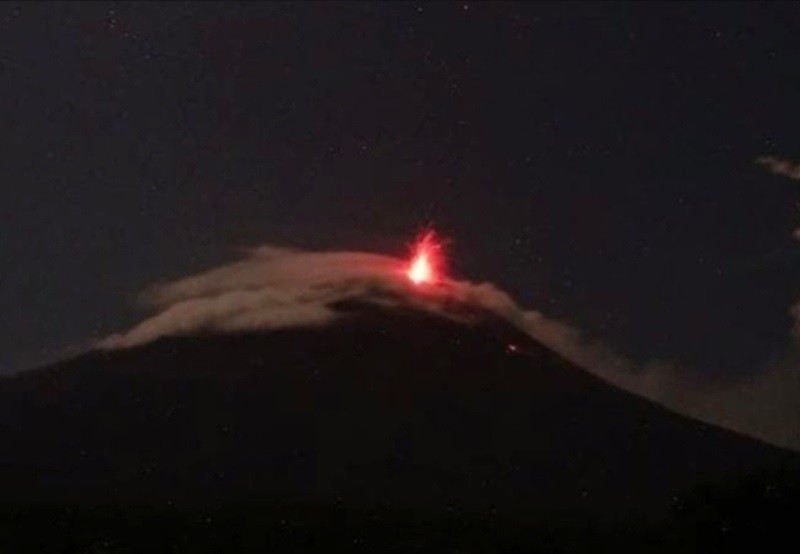 Aktivitas Vulkanik Meningkat, Gunung Ile Lewotolok NTT Alami 335 Kali Gempa Embusan (Foto Dok PGA Lewotolok)