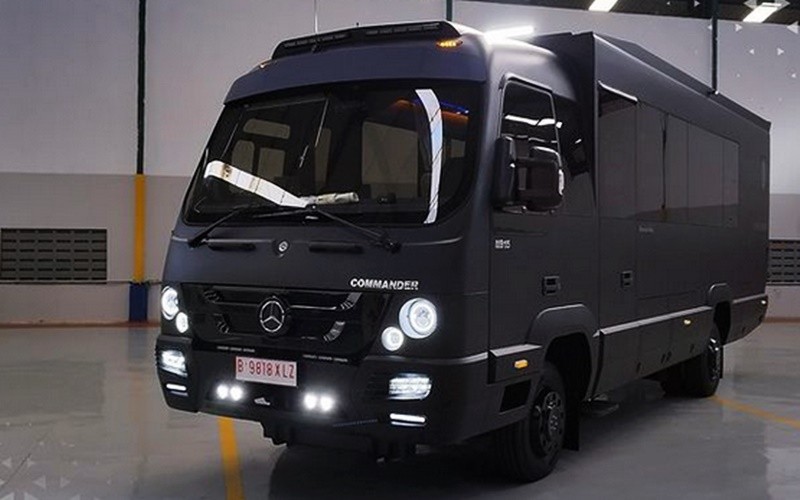 Big Benz Commander.