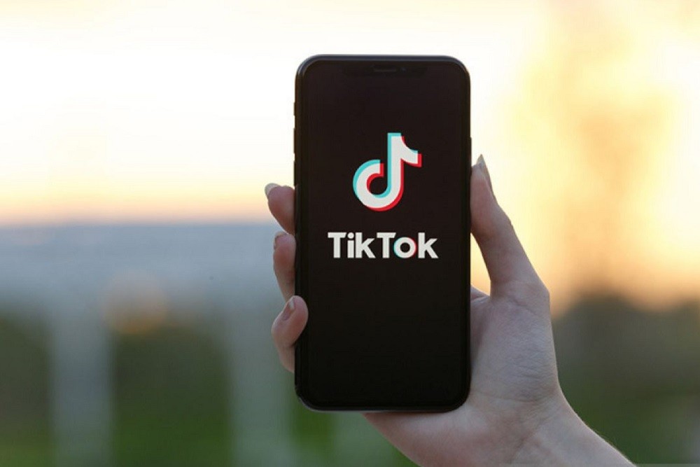 Milenial, Begini Cara Mengubah Umur di TikTok yang Mudah. (Foto:  Cara Mengubah Umur di TikTok)