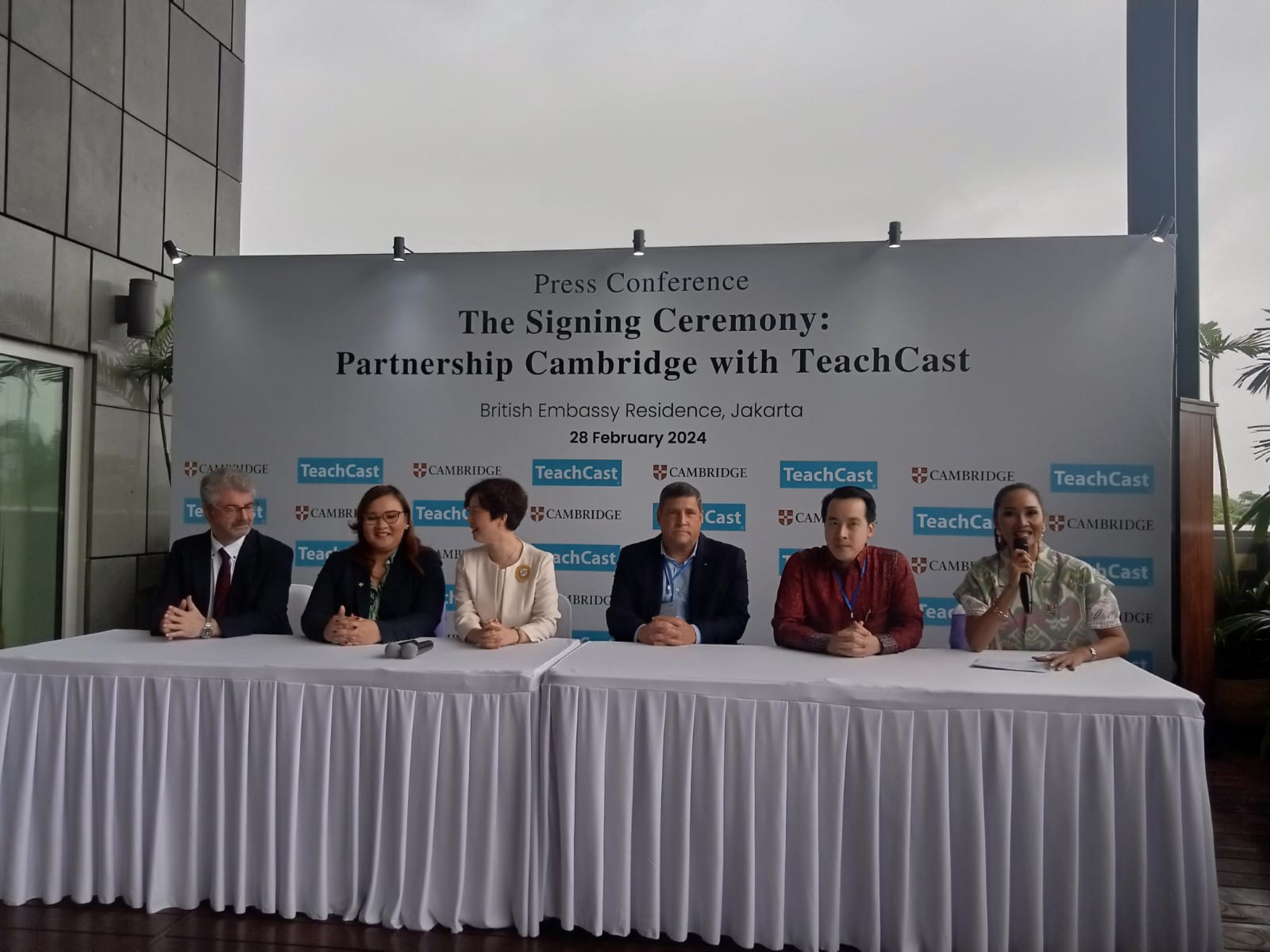 TeachCast dan Cambridge Teken Kerja Sama Edukasi Bahasa Inggris. (Foto: MNC Media)