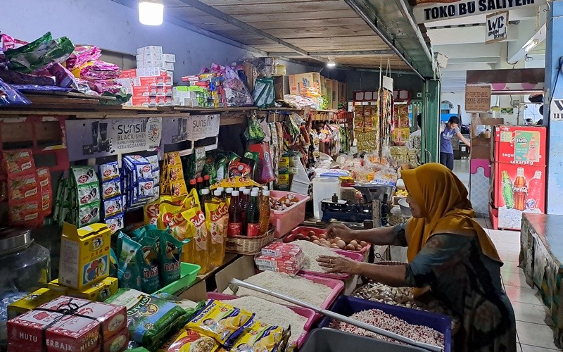 Harga Pangan Hari Ini, Beras hingga Telur Ayam Naik Tipis (iNews Media Group)