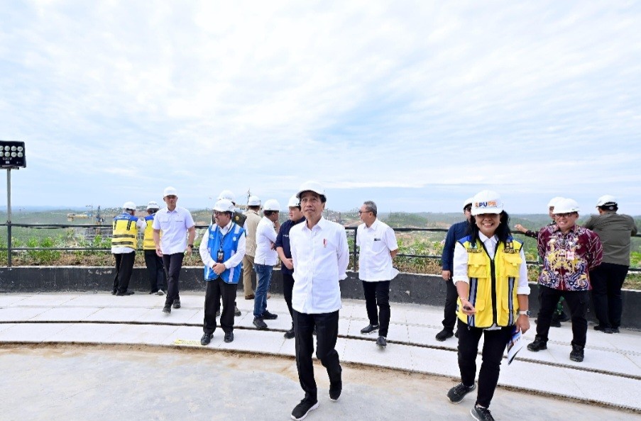 Jokowi Tinjau Kantor Presiden di IKN, Progres Pembangunan Sudah 74 Persen (