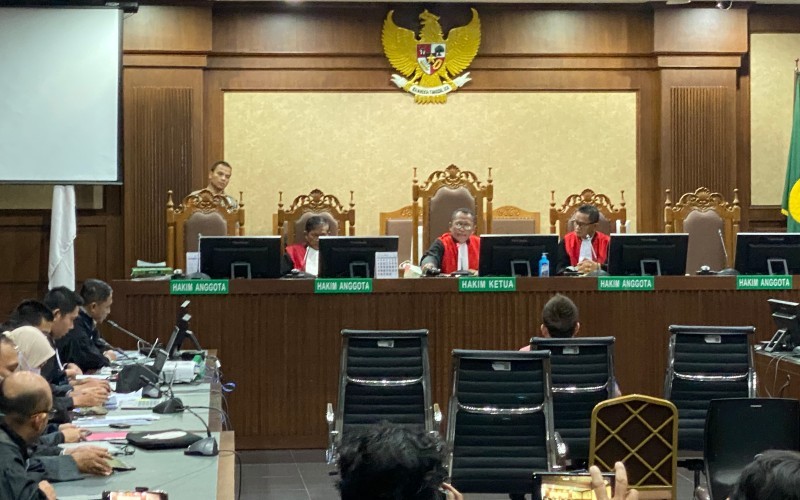 Mantan Komisaris Wika Beton Dadan Tri Yudianto divonis lima tahun penjara atas kasus tindak pidana korupsi terkait penanganan perkara di Mahkamah Agung
