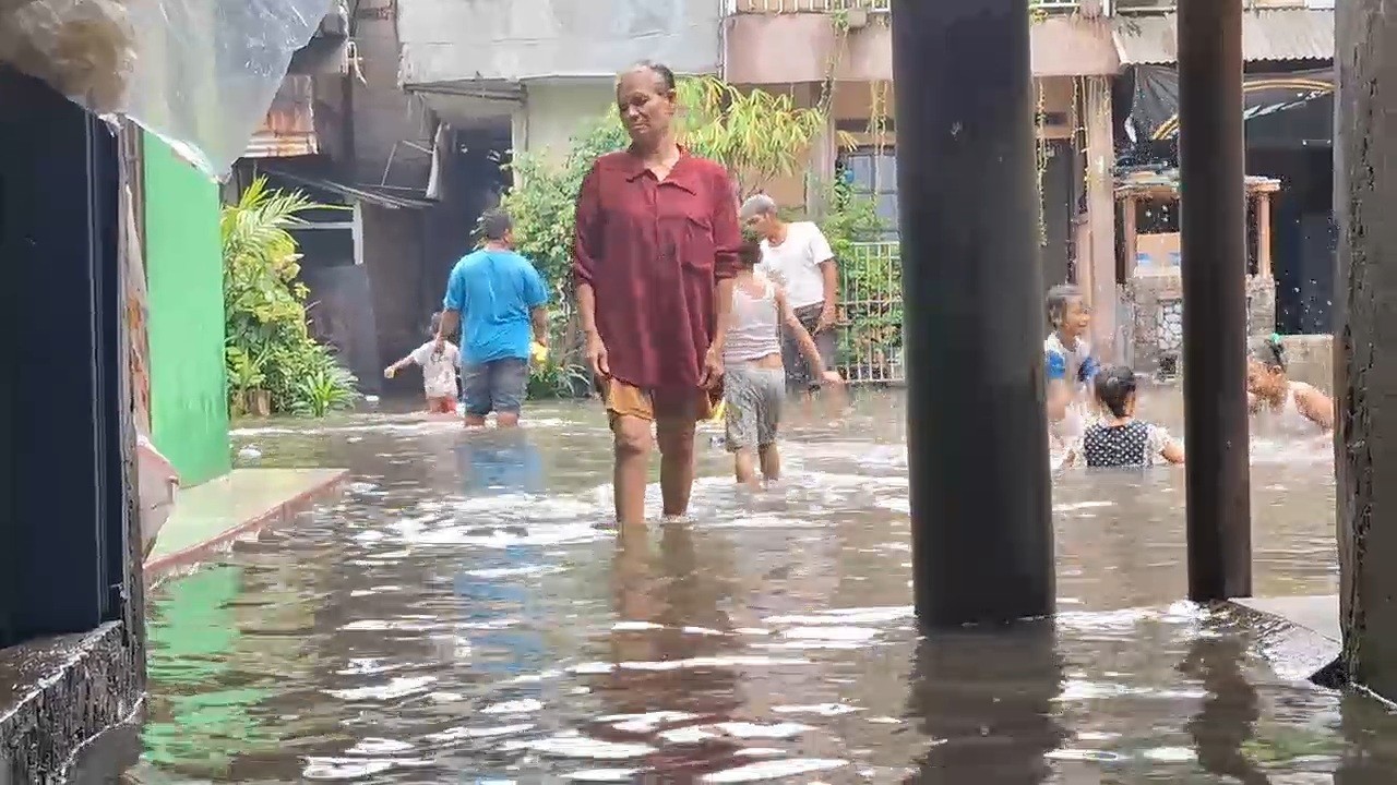 Puluhan Rumah di Pulogadung Terendam Banjir, Ketinggian Air Hampir 1 Meter