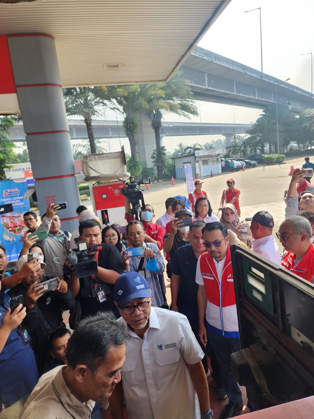 Mendag Dan Pertamina Segel Dispenser SPBU Nakal, Rugikan Konsumen Rp2 Miliar. (Foto: Dok. Pertamina)