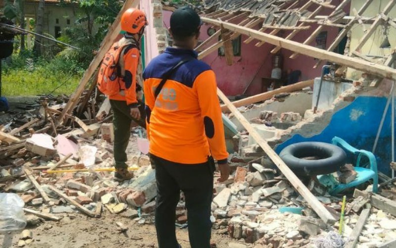 Gempa bumi Magnitudo 6,0 mengguncang wilayah Tuban, Jawa Timur, pada Jumat (22/3/2024)  merusak sejumlah rumah warga (MNC Media)