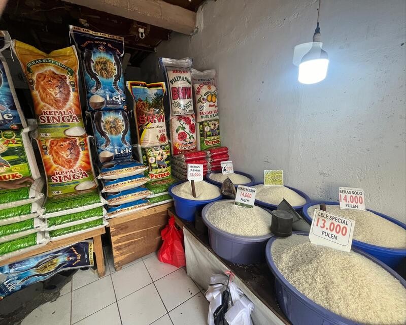 Hari ke 13 Ramadan, Harga Beras di Jakarta Masih Rp16 Ribu per Liter. (Foto: MNC Media)