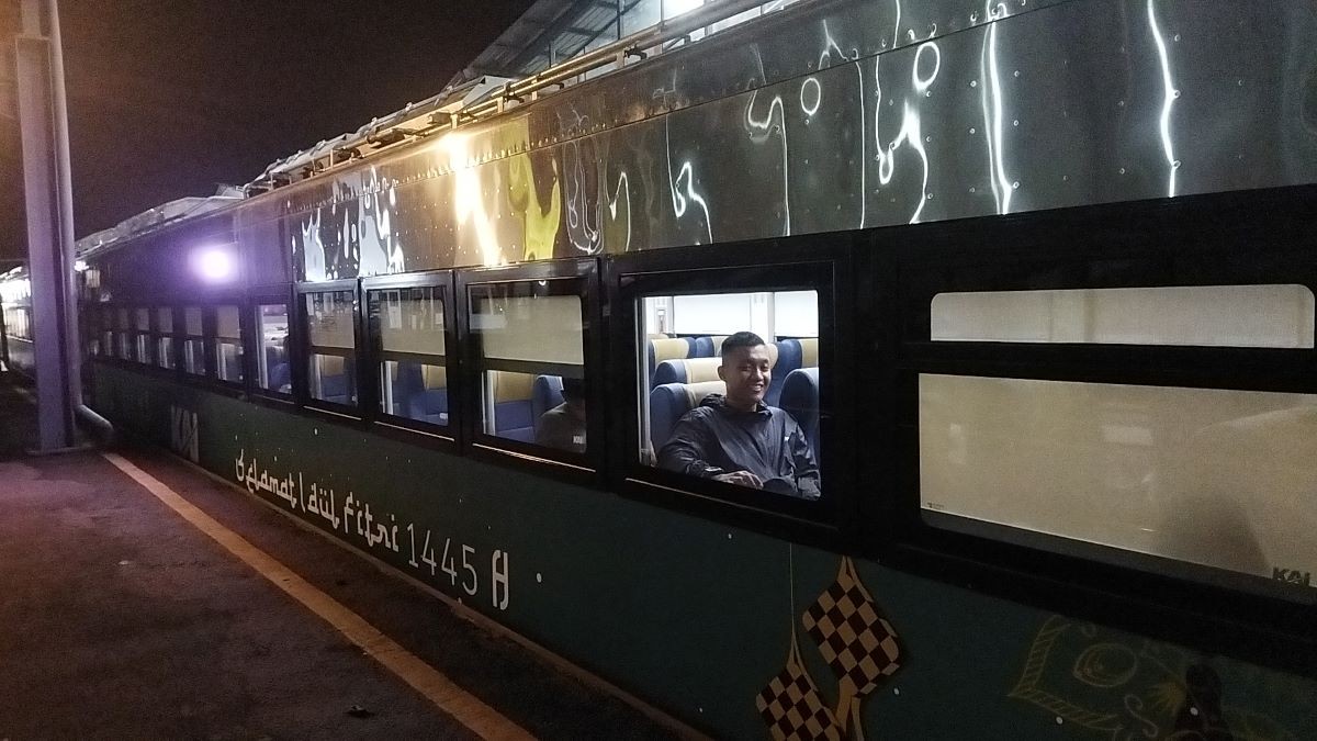 Sensasi Naik KA Majapahit New Generation: Kereta Ekonomi Rasa Eksekutif. (Foto:  avirista/MNC Media)