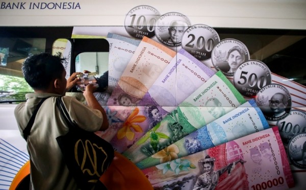 Simak Cara Cek Tempat Penukaran Uang Baru Hari Ini. (Foto: MNC Media)
